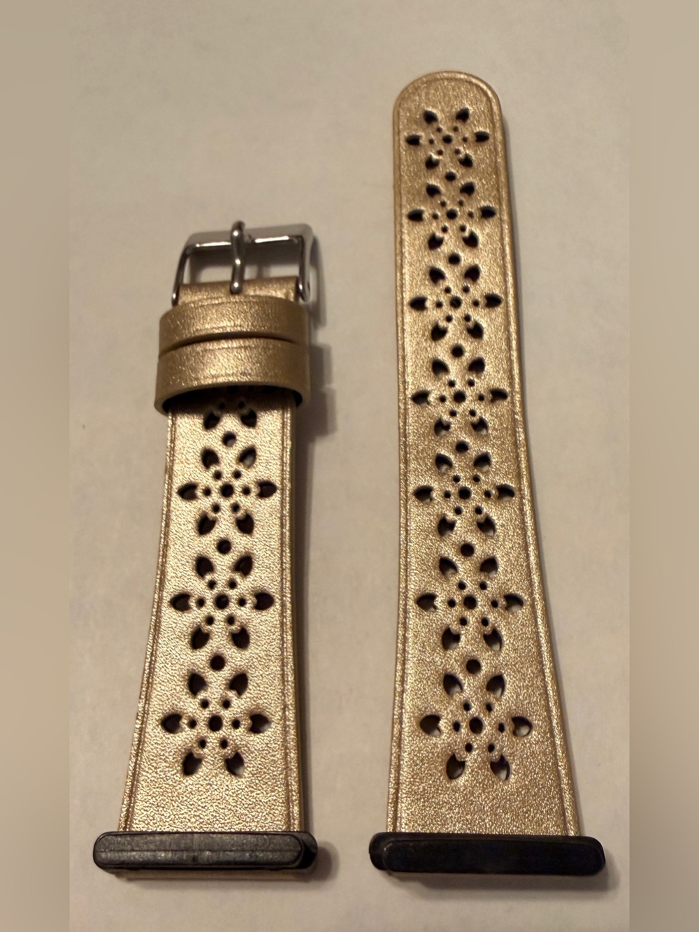 FITBIT VERSA 3 Leather, Gold Metallic Watch Band